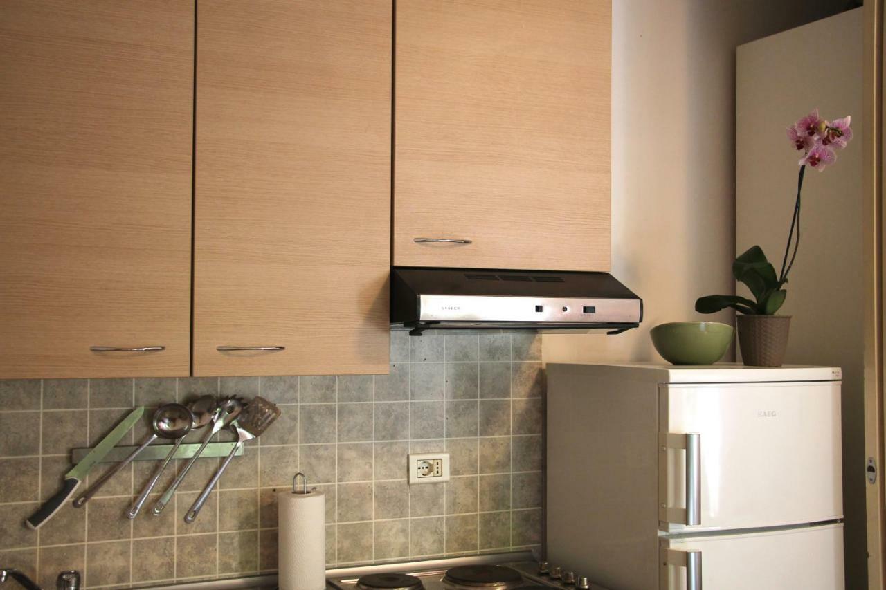 Basement Turati 3 -consulates District Appartement